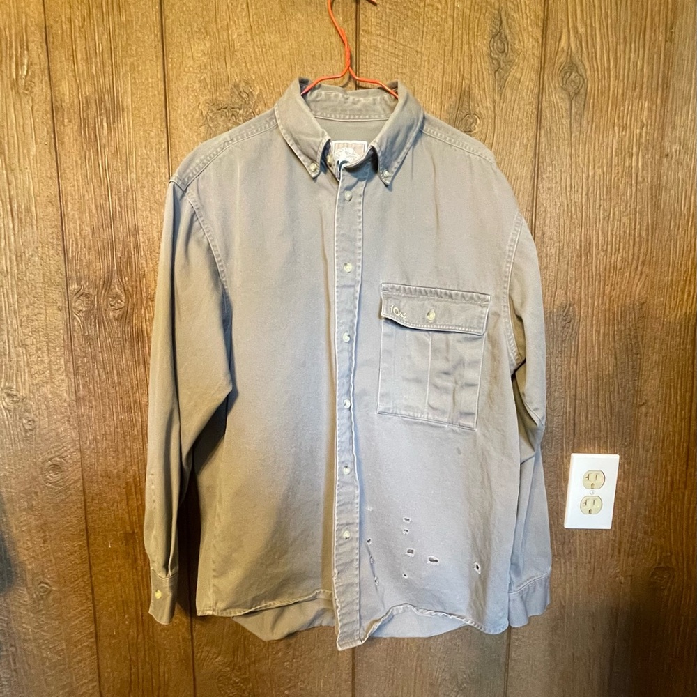 Casual Men's Button-Down Shirt in Light Gray